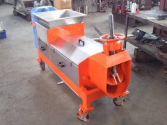 葡萄酒釀酒設備廠家-螺旋擠壓機